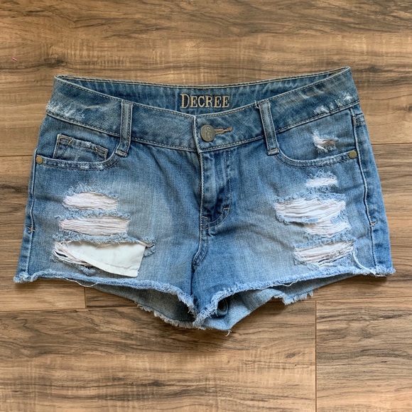 Decree Mid Rise Distressed Shorts - Picture 3 of 5